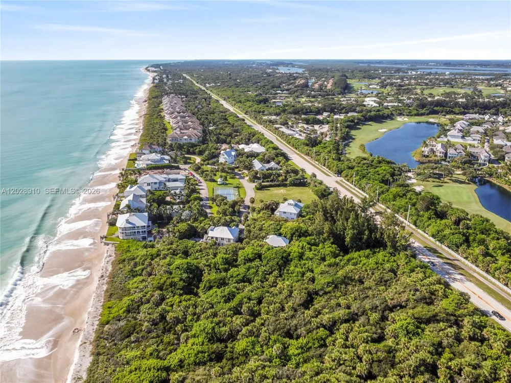 2335 Sanderling Ln Vero Beach, FL 32963