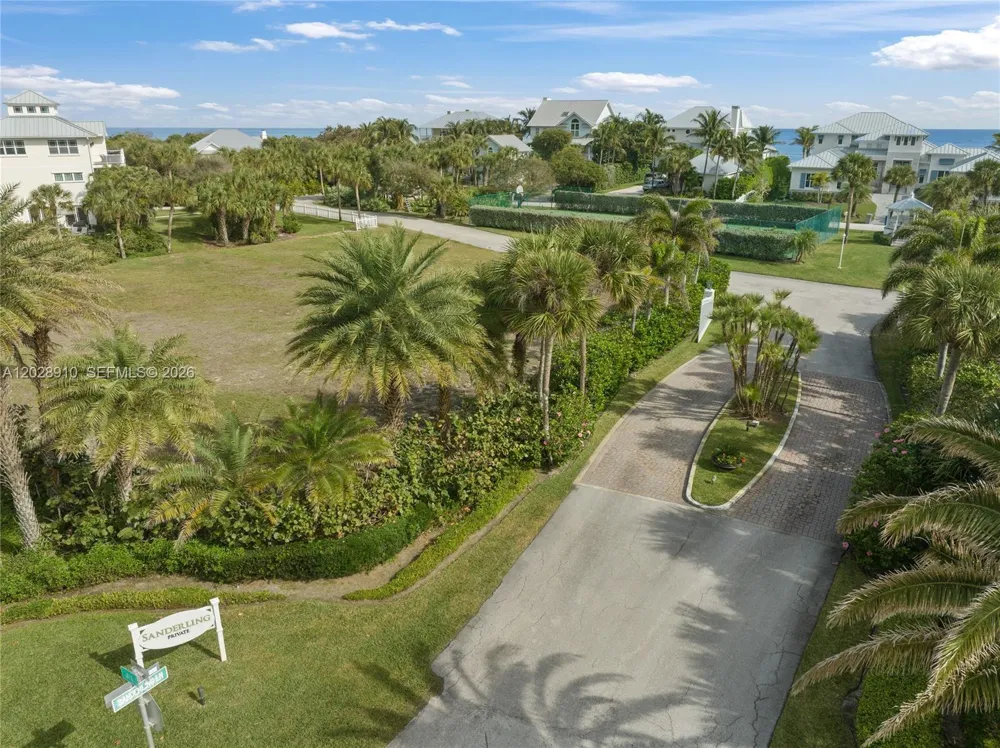 2335 Sanderling Ln Vero Beach, FL 32963