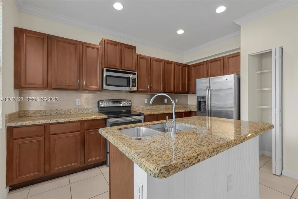 3345 NW 11th Ave Pompano Beach, FL 33064