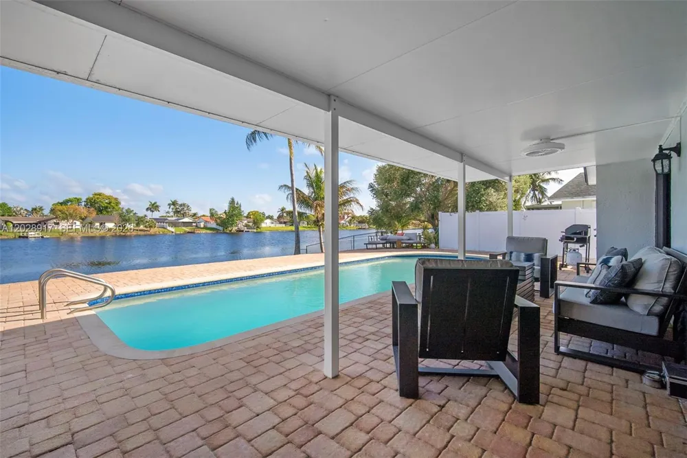 1310 SW 26th Ave Deerfield Beach, FL 33442