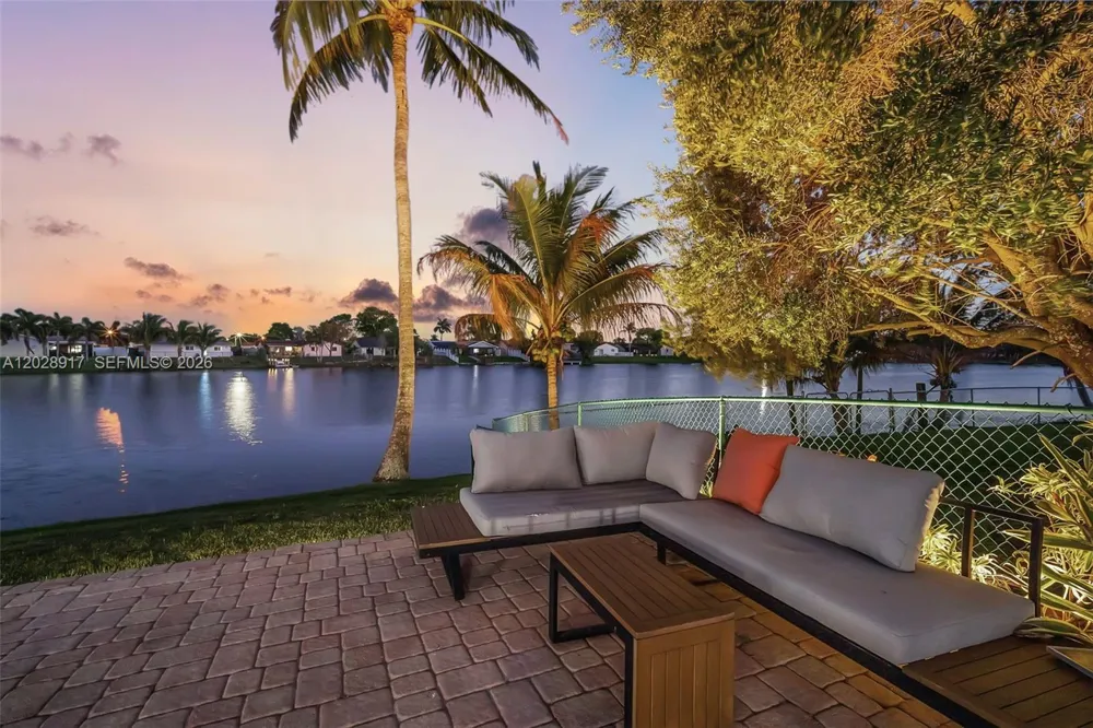 1310 SW 26th Ave Deerfield Beach, FL 33442