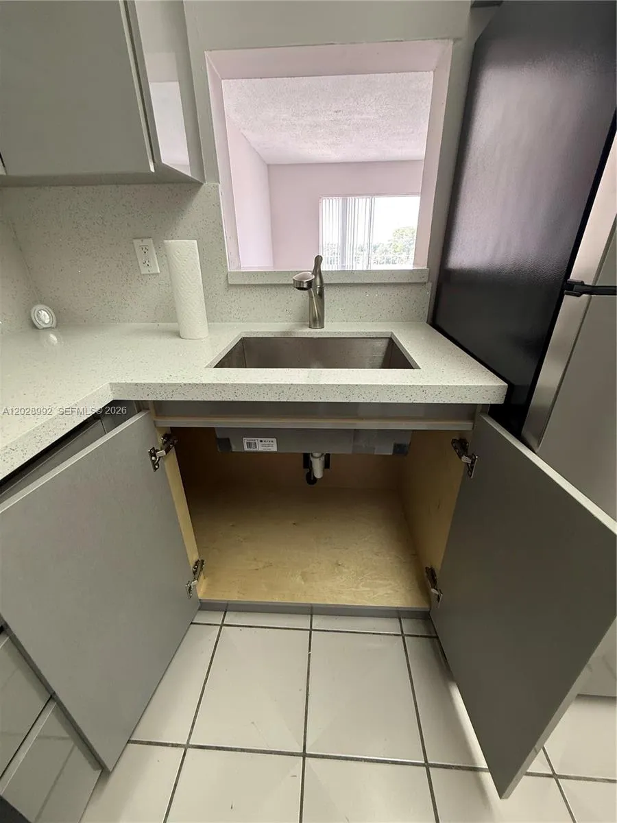 6820 W Flagler St #407 Miami, FL 33144