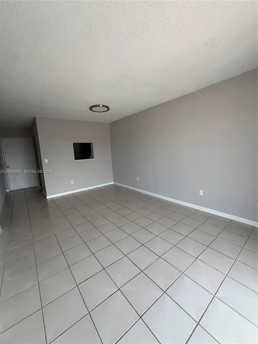 6820 W Flagler St #407 Miami, FL 33144