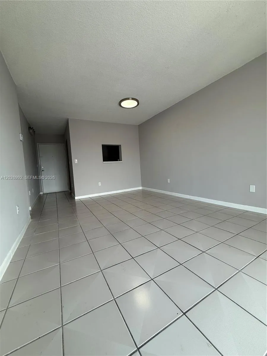 6820 W Flagler St #407 Miami, FL 33144