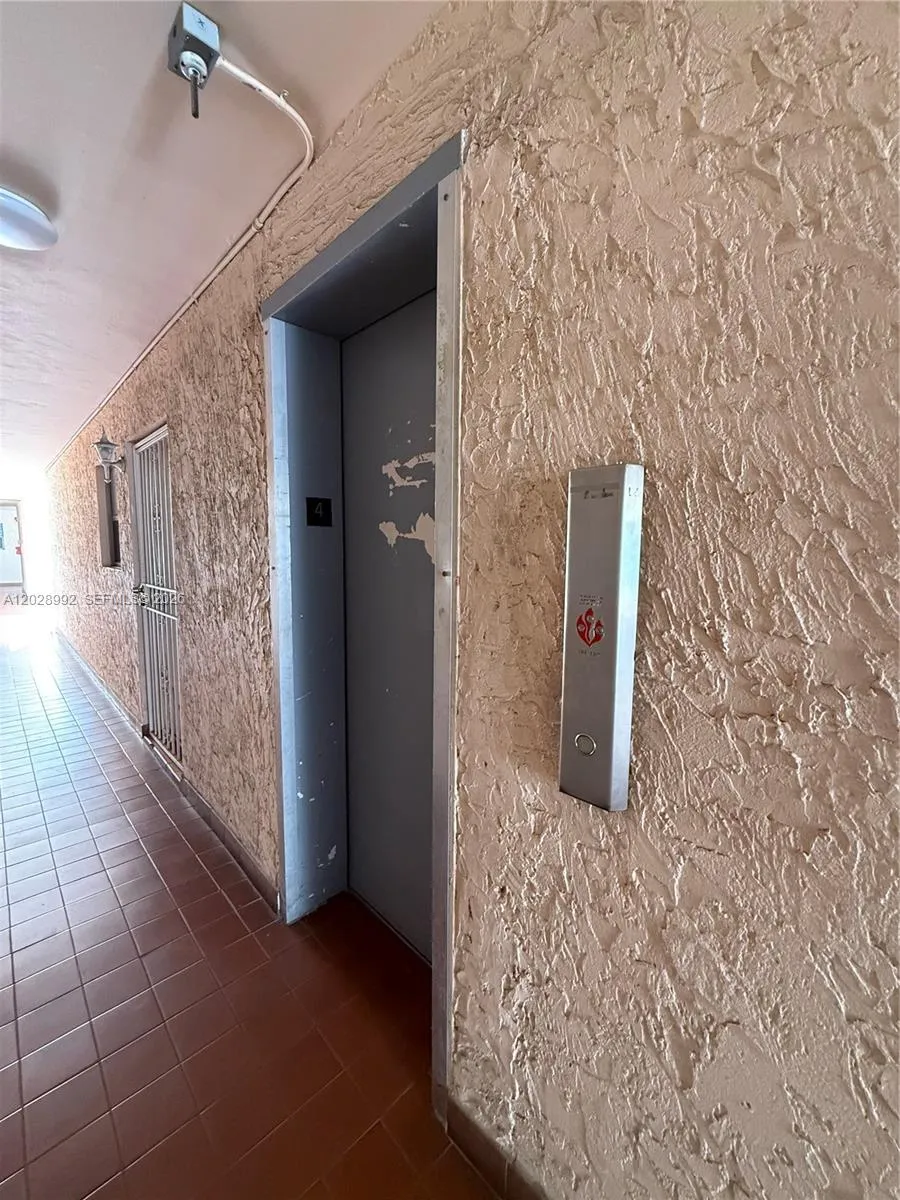6820 W Flagler St #407 Miami, FL 33144