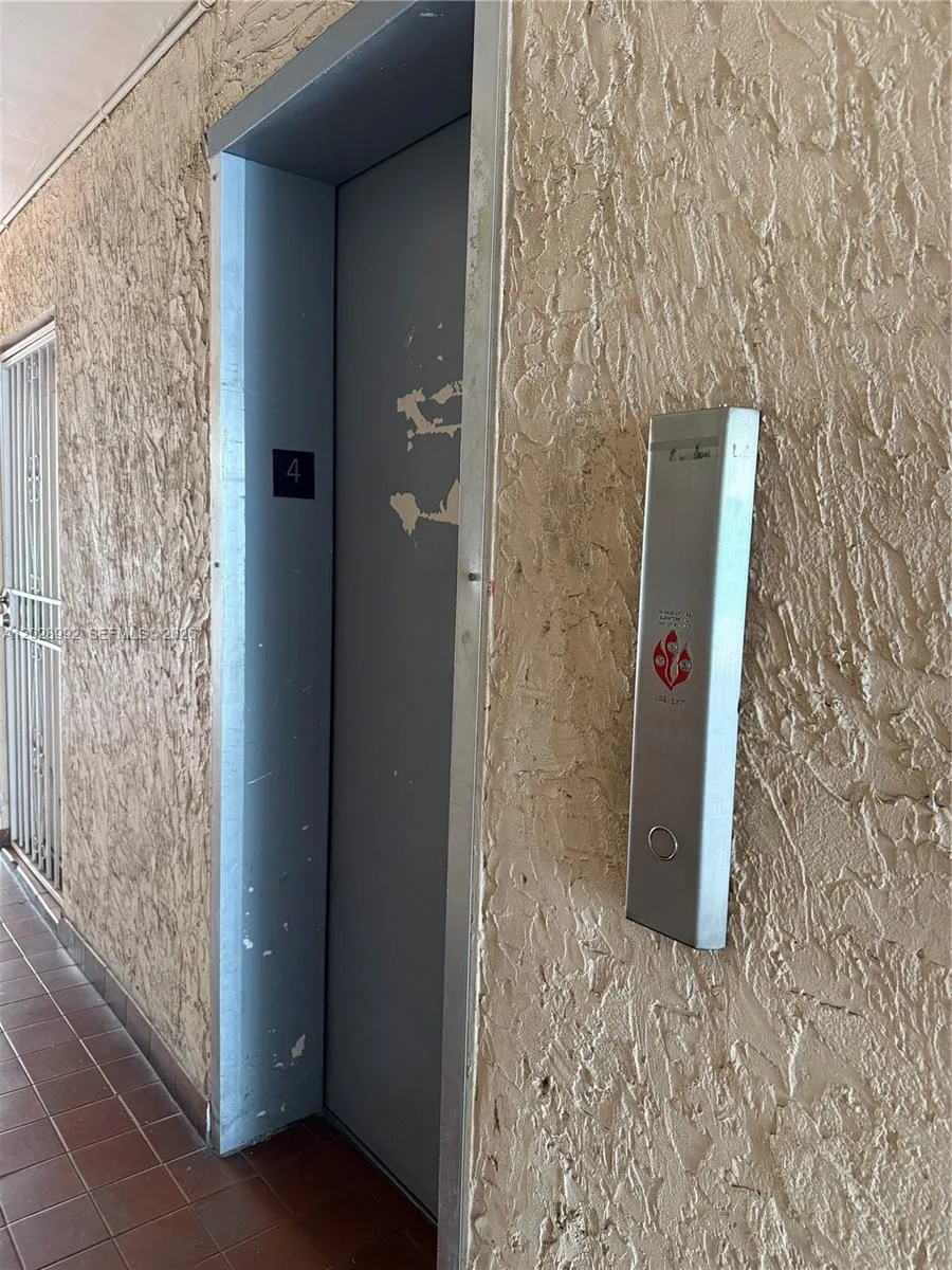 6820 W Flagler St #407 Miami, FL 33144