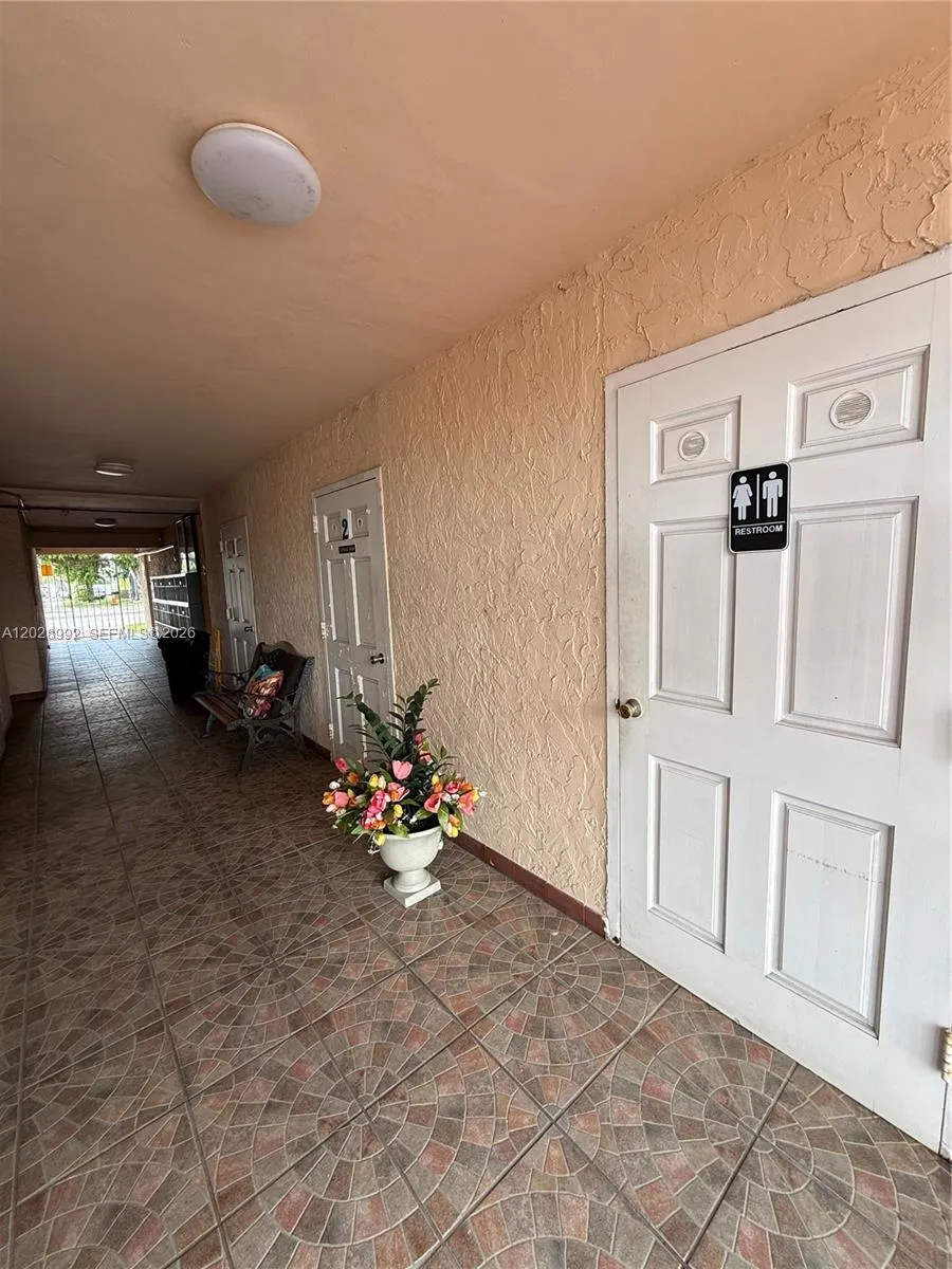 6820 W Flagler St #407 Miami, FL 33144
