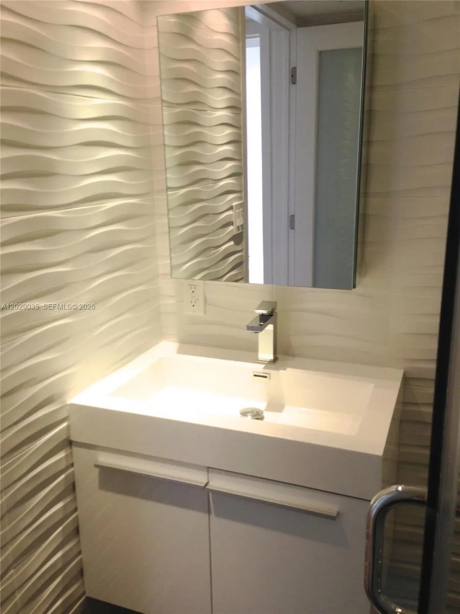 8911 Collins Ave #1104 Surfside, FL 33154