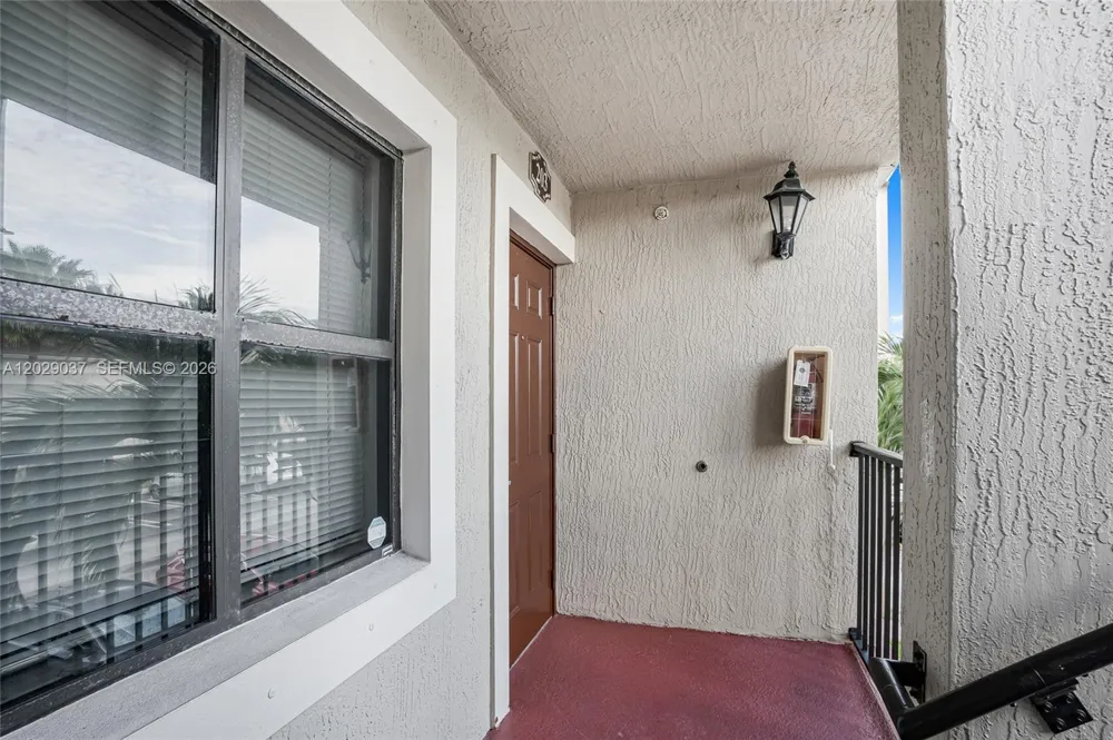 22551 SW 88th Pl #203-1 Cutler Bay, FL 33190