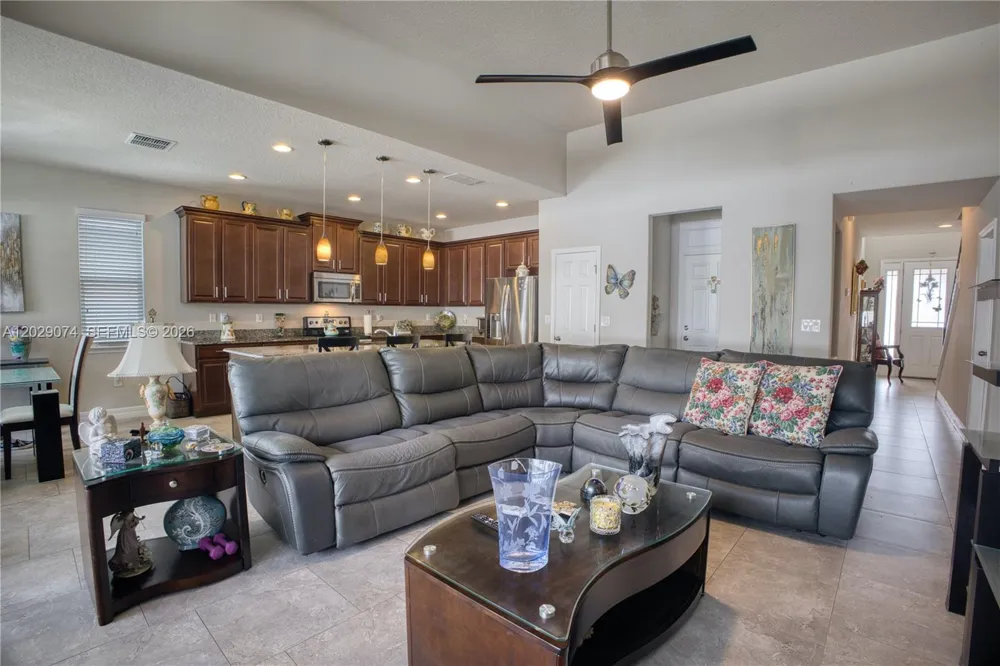 3014 SERA BELLA WAY Kissimmee, FL 34744