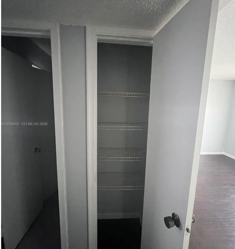 2512 NW 52nd Ave #22B Lauderhill, FL 33313