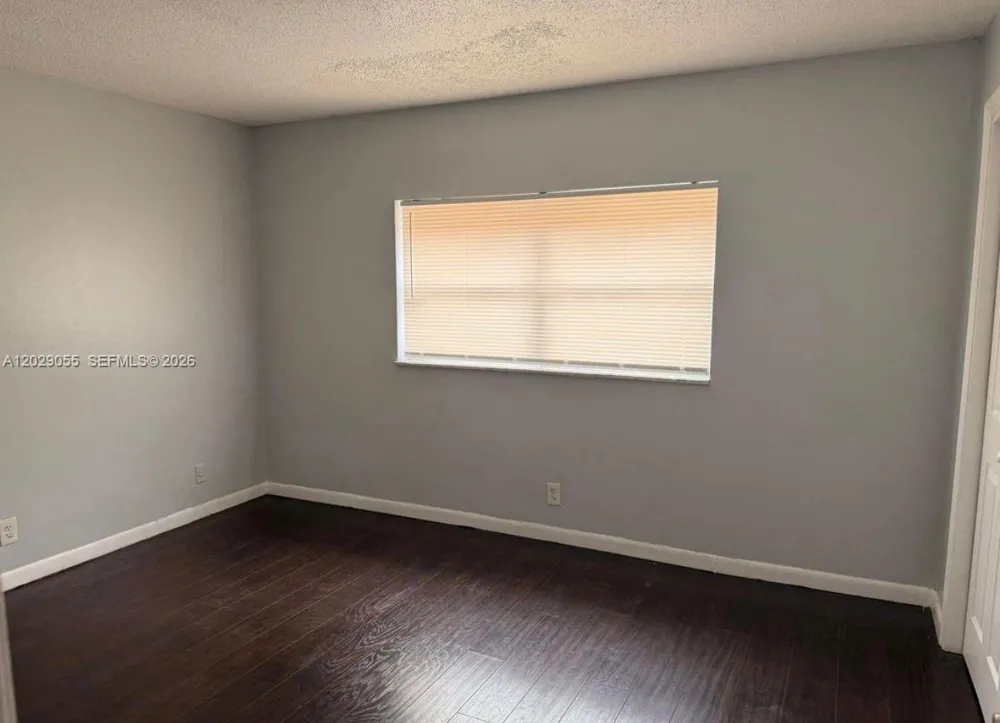 2512 NW 52nd Ave #22B Lauderhill, FL 33313