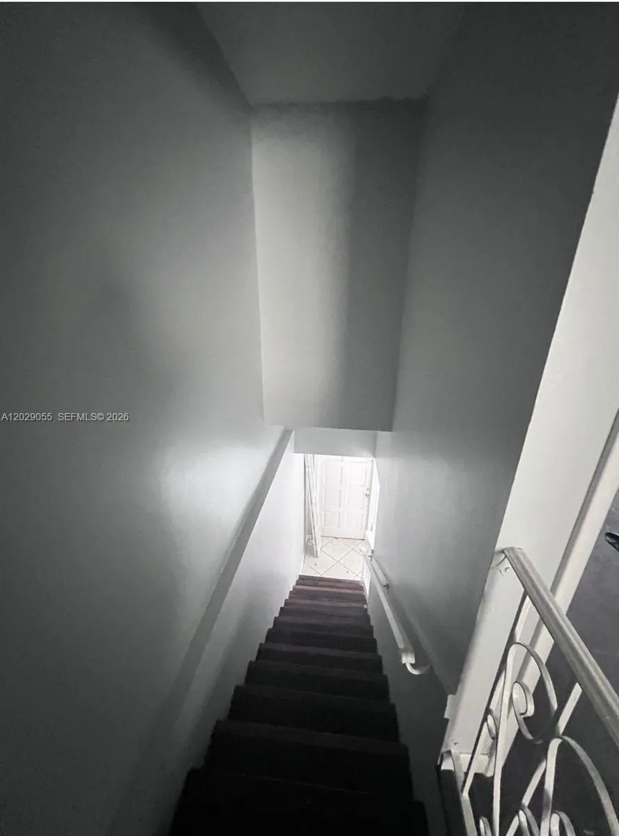 2512 NW 52nd Ave #22B Lauderhill, FL 33313