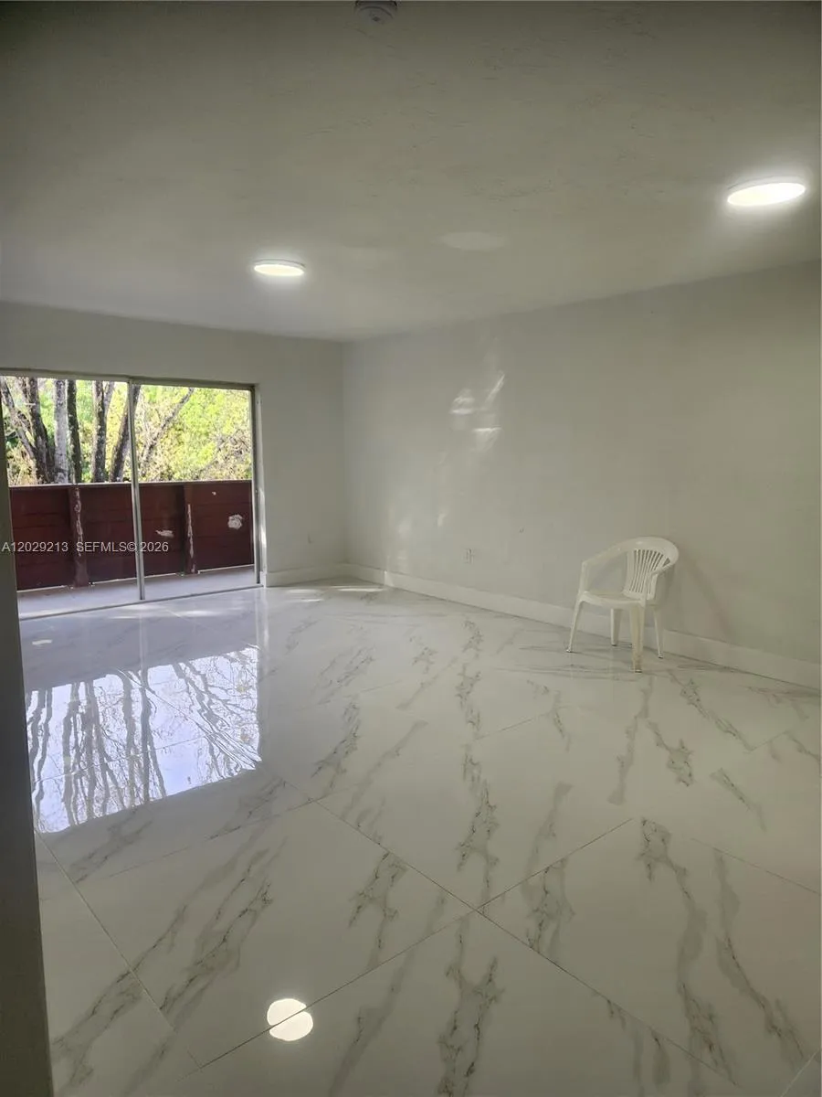 1205 Mariposa Ave #304 Coral Gables, FL 33146