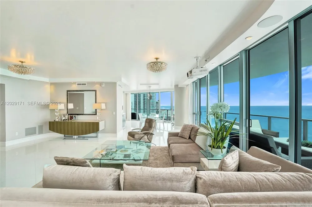 3101 S Ocean Dr #2208 Hollywood, FL 33019