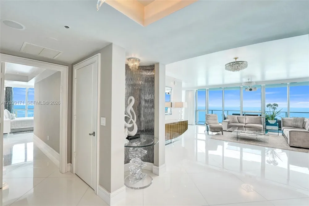 3101 S Ocean Dr #2208 Hollywood, FL 33019