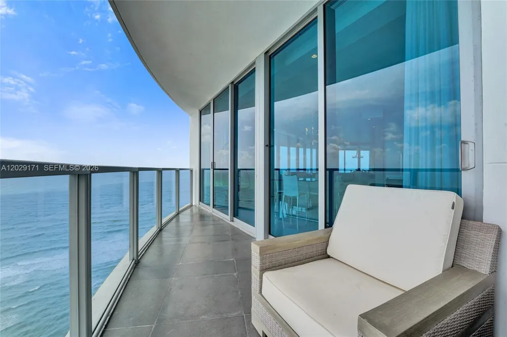 3101 S Ocean Dr #2208 Hollywood, FL 33019