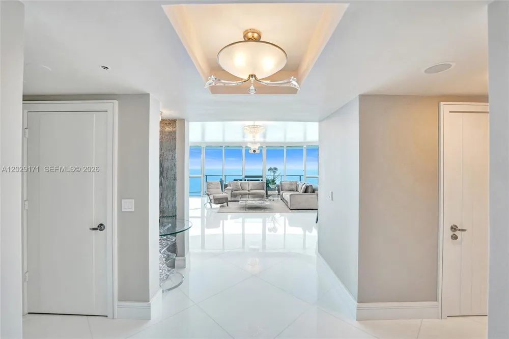 3101 S Ocean Dr #2208 Hollywood, FL 33019