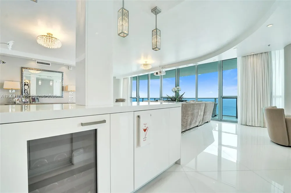 3101 S Ocean Dr #2208 Hollywood, FL 33019