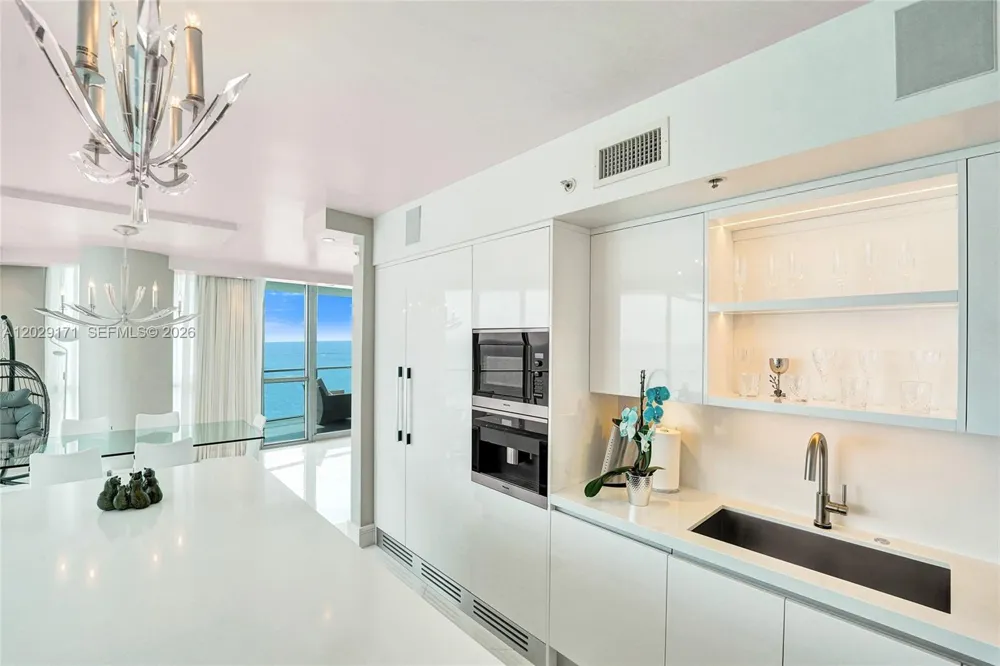 3101 S Ocean Dr #2208 Hollywood, FL 33019