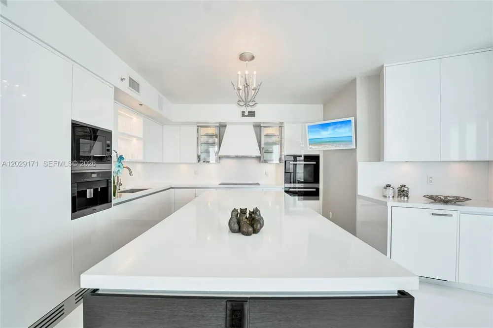 3101 S Ocean Dr #2208 Hollywood, FL 33019