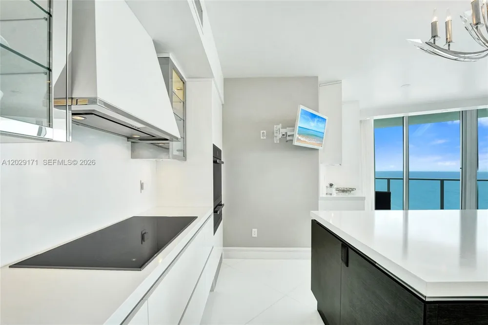3101 S Ocean Dr #2208 Hollywood, FL 33019
