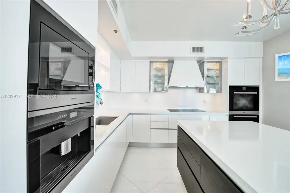 3101 S Ocean Dr #2208 Hollywood, FL 33019