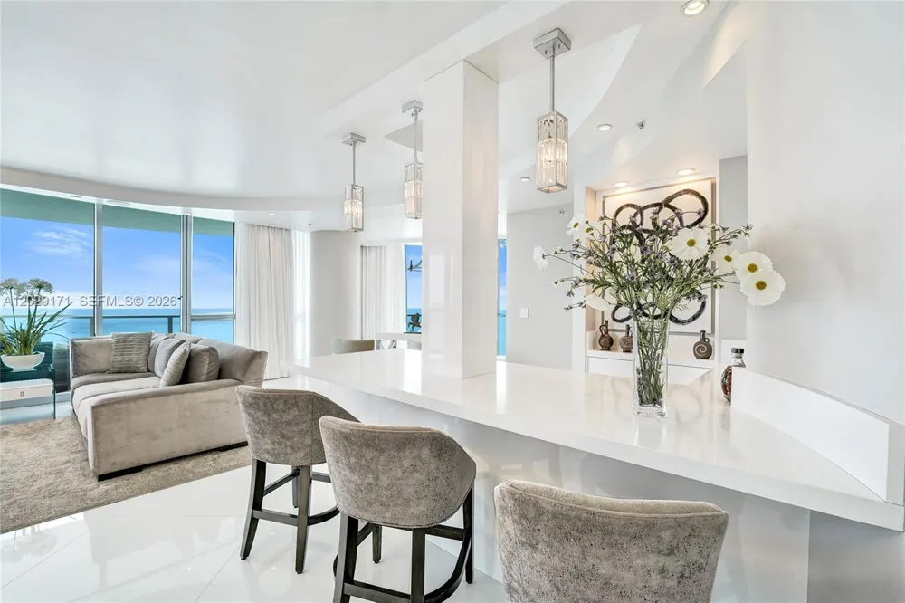 3101 S Ocean Dr #2208 Hollywood, FL 33019