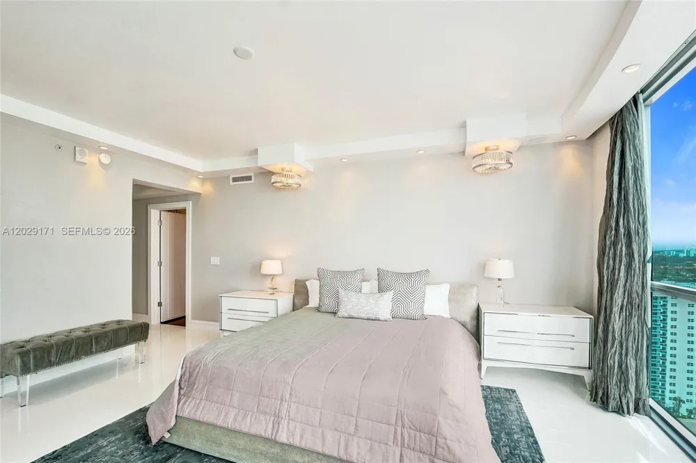 3101 S Ocean Dr #2208 Hollywood, FL 33019