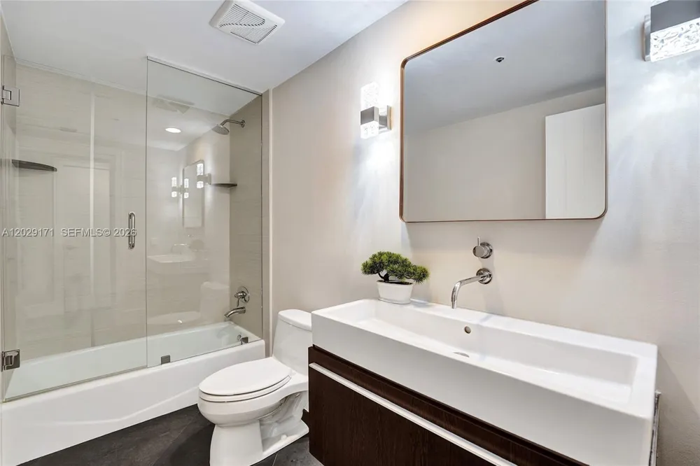 3101 S Ocean Dr #2208 Hollywood, FL 33019