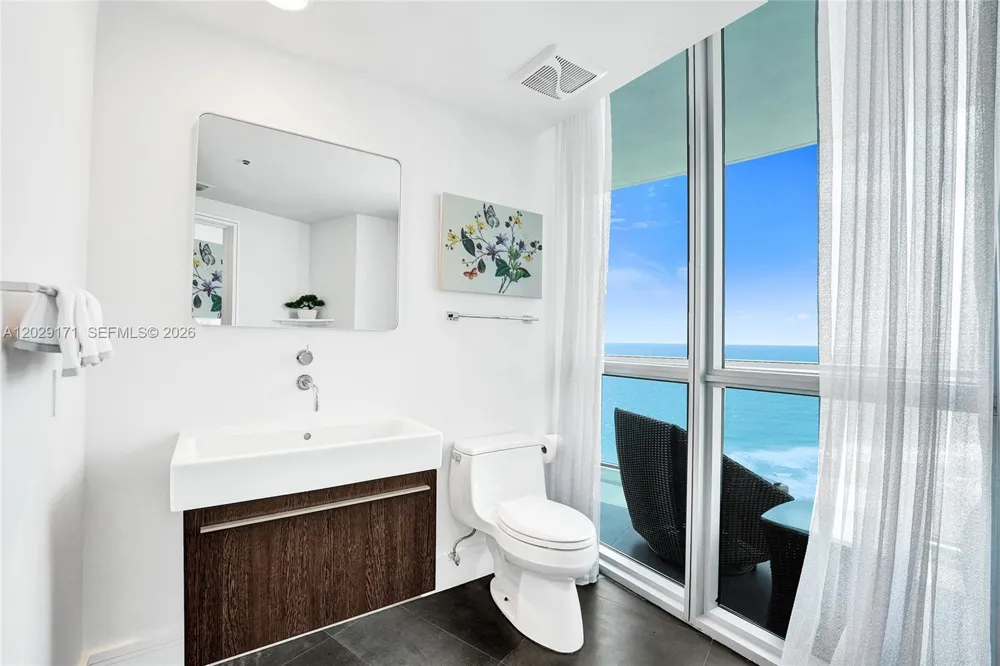 3101 S Ocean Dr #2208 Hollywood, FL 33019