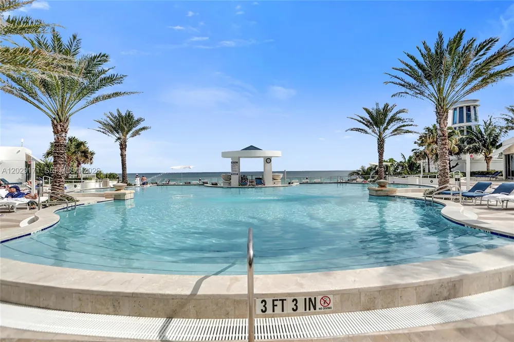 3101 S Ocean Dr #2208 Hollywood, FL 33019