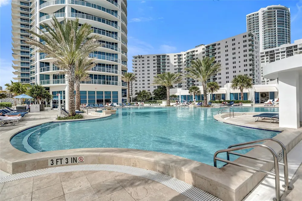 3101 S Ocean Dr #2208 Hollywood, FL 33019