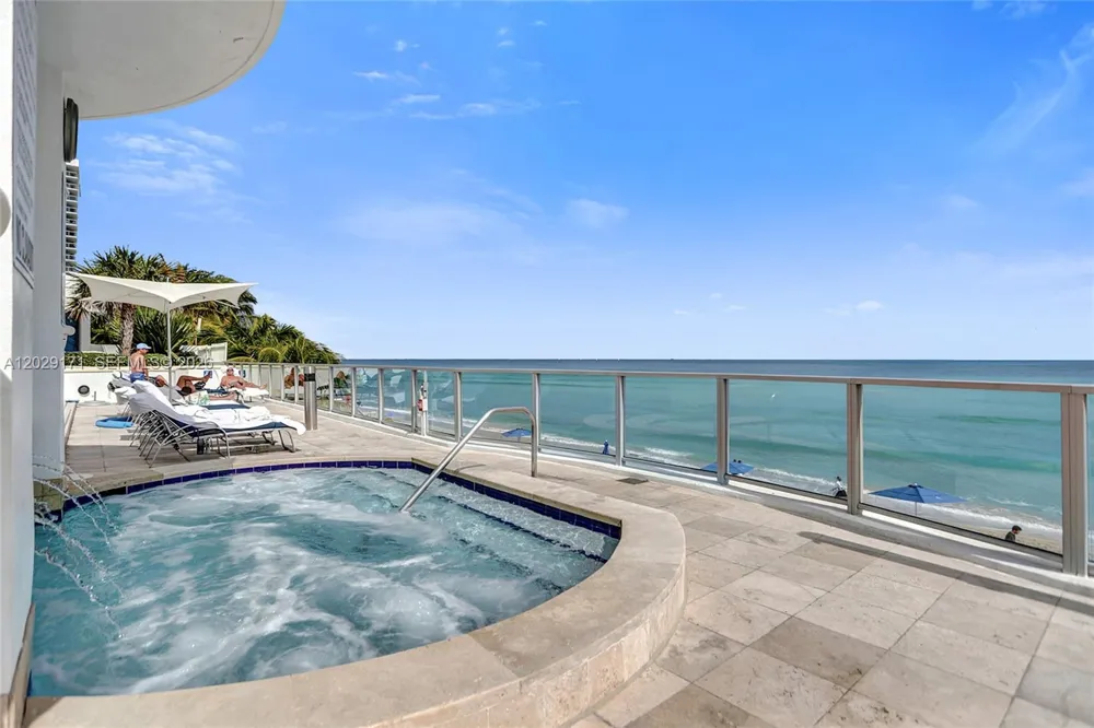3101 S Ocean Dr #2208 Hollywood, FL 33019
