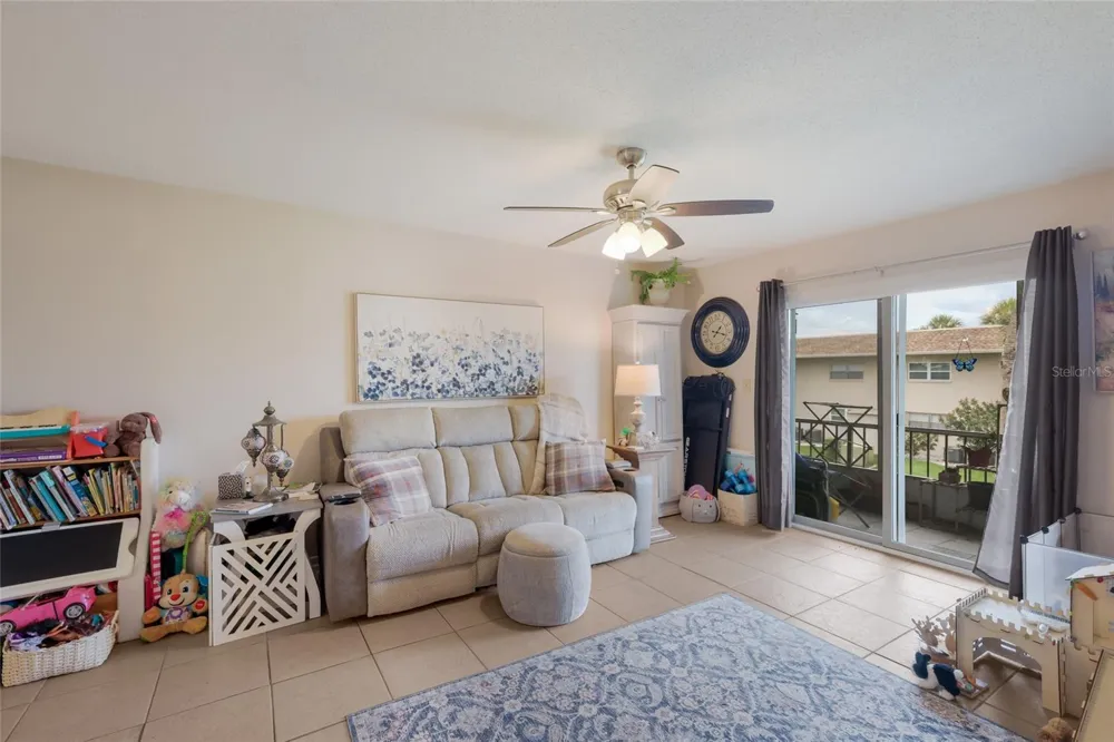 2727 75TH STREET W #7A11 Bradenton, FL 34209