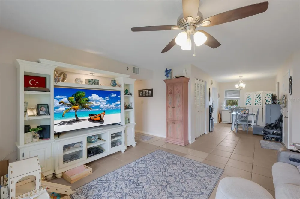 2727 75TH STREET W #7A11 Bradenton, FL 34209