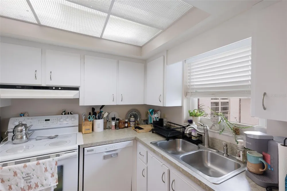 2727 75TH STREET W #7A11 Bradenton, FL 34209