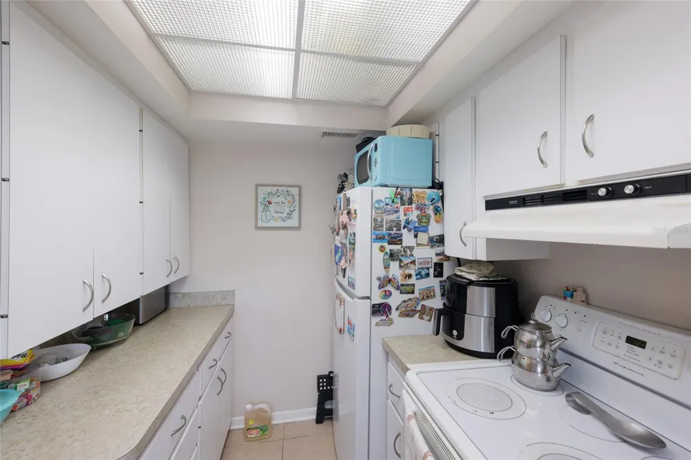 2727 75TH STREET W #7A11 Bradenton, FL 34209