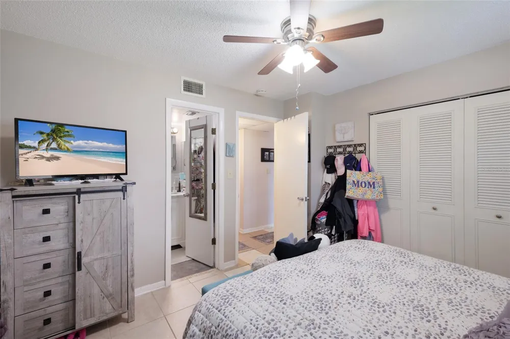 2727 75TH STREET W #7A11 Bradenton, FL 34209