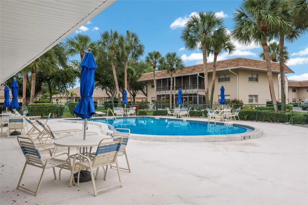 2727 75TH STREET W #7A11 Bradenton, FL 34209