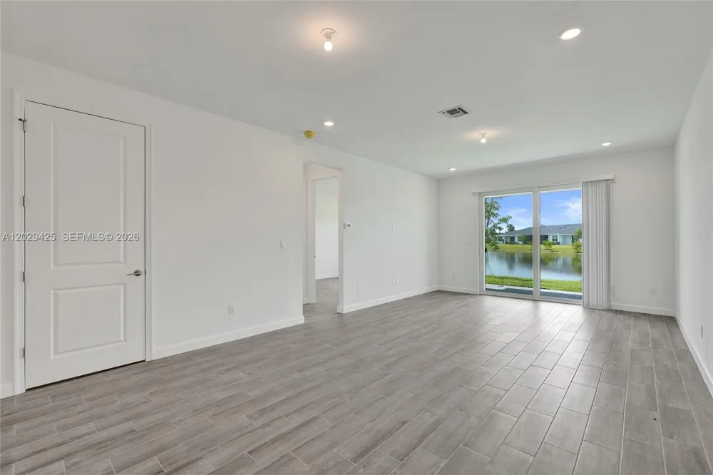 3777 Harborside Ave Fort Pierce, FL 34946