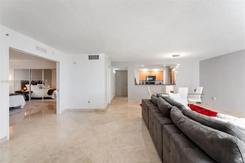 6917 Collins Ave #607 Miami Beach, FL 33141