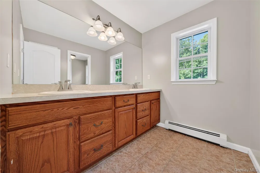 24 Northgate Goshen, NY 10924