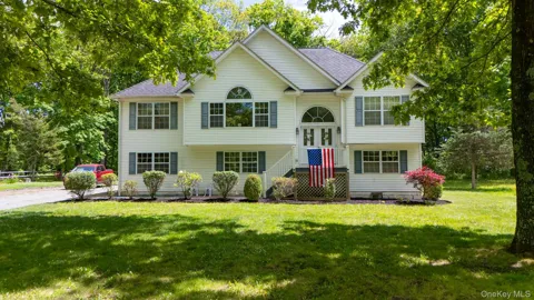 41 W Old Farm Road