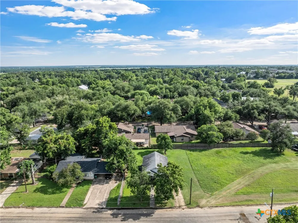 709 E 18th Street Cameron, TX 76520