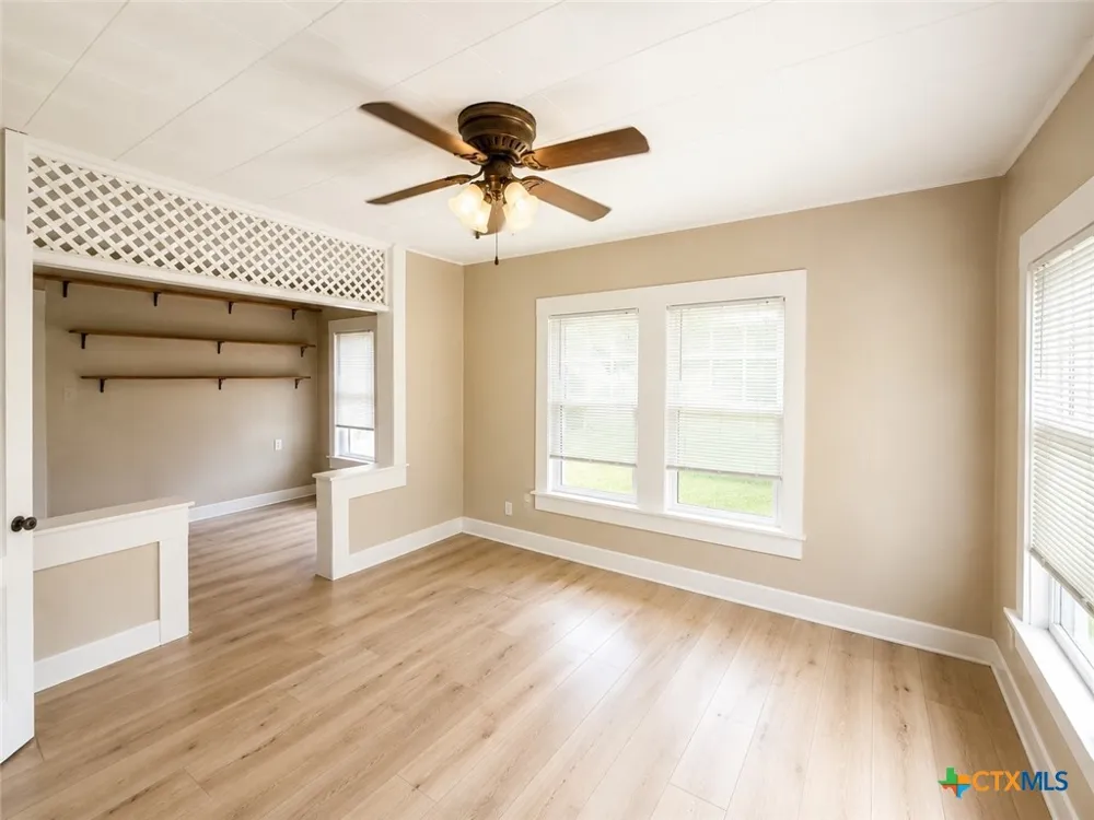 709 E 18th Street Cameron, TX 76520