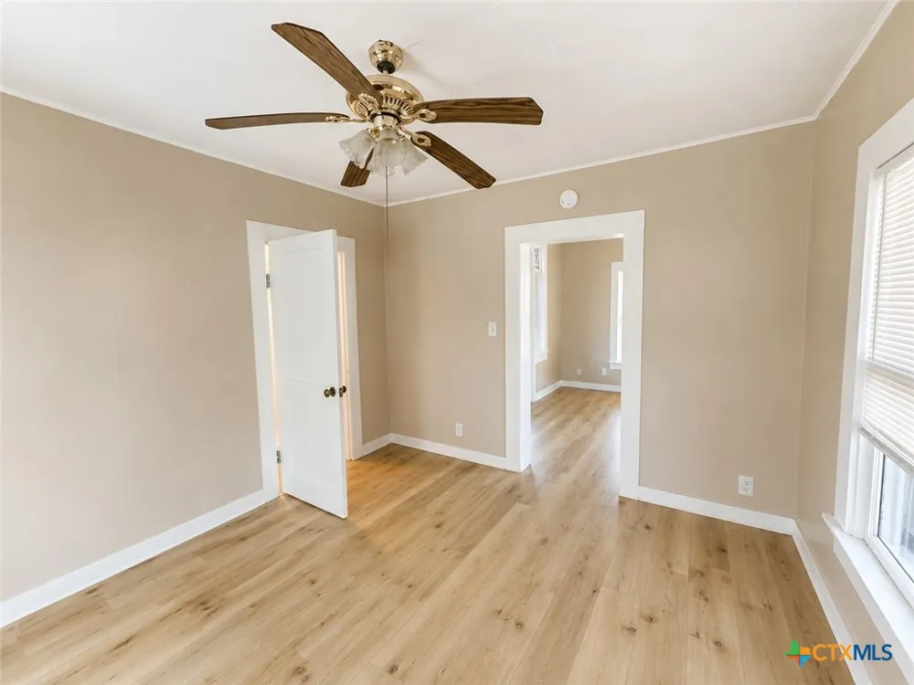 709 E 18th Street Cameron, TX 76520