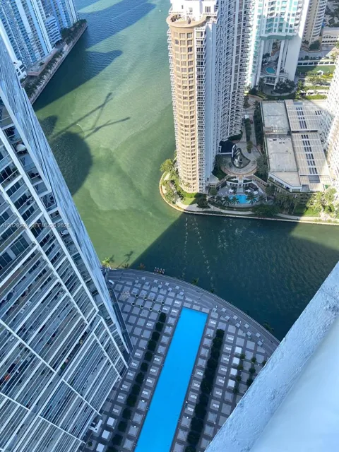 495 Brickell Ave #5706