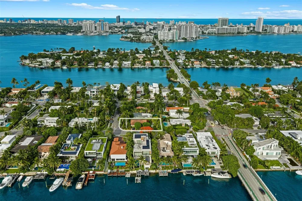 455 W Dilido Dr Miami Beach, FL 33139