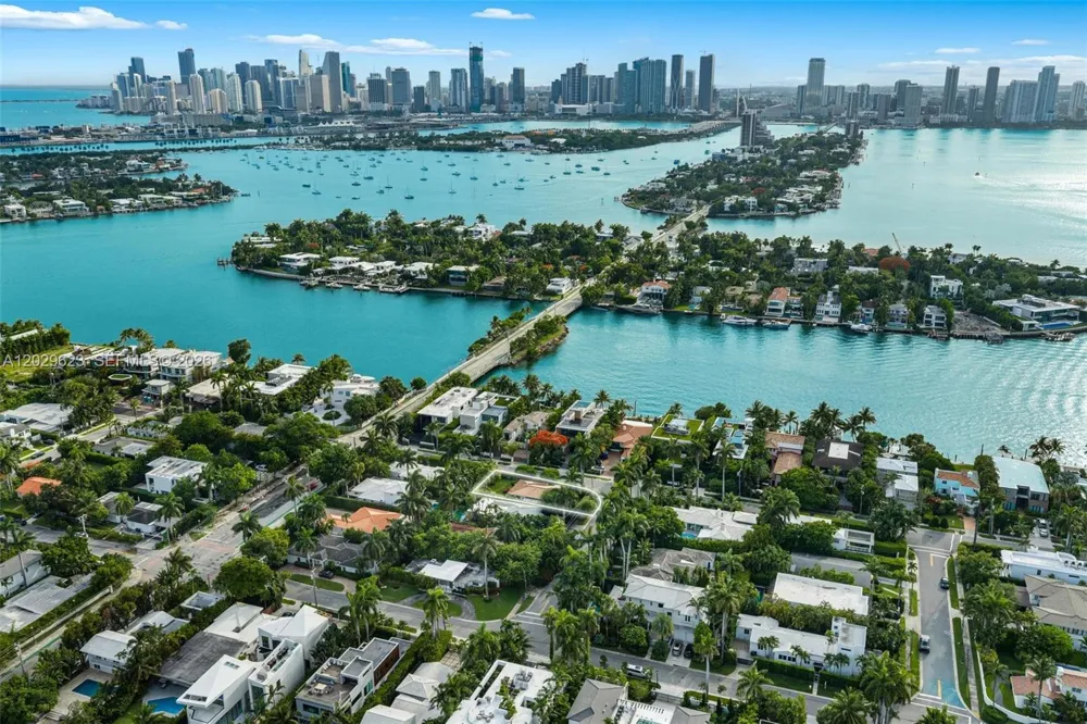 455 W Dilido Dr Miami Beach, FL 33139